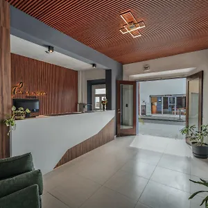 Casa Nova, Hotel